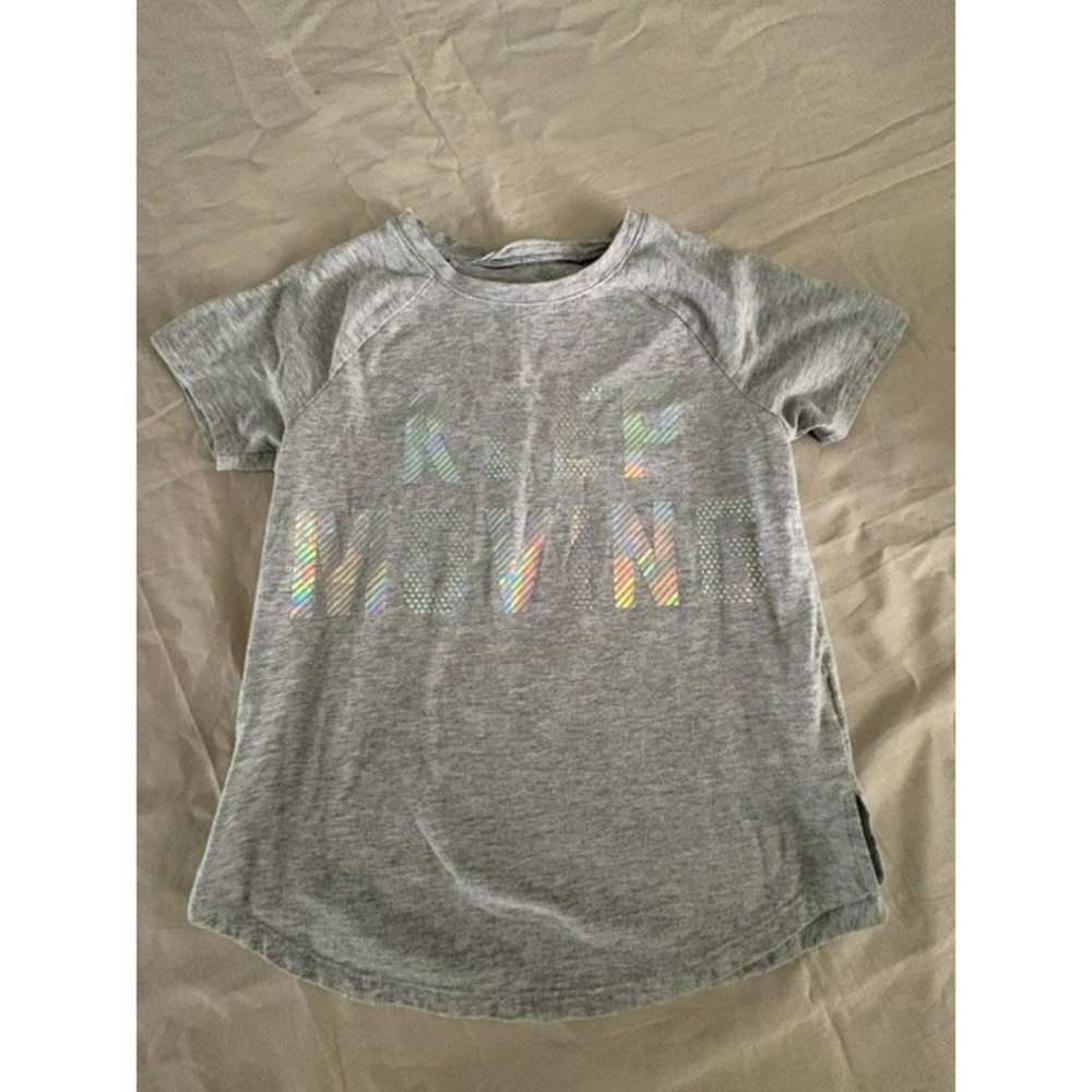 Athletic Girls Gray ¨Keep Moving¨ T-Shirt Size M 7-8 Short Sleeve Tee Crew Neck